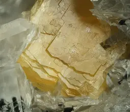 йортдалит