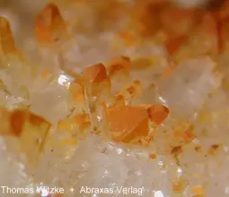 Ральстонит, Гидрокеноралстонит